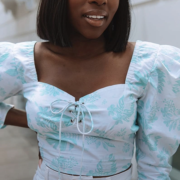 Amazon Drop palm print white crop blouse - Picture 6 of 7